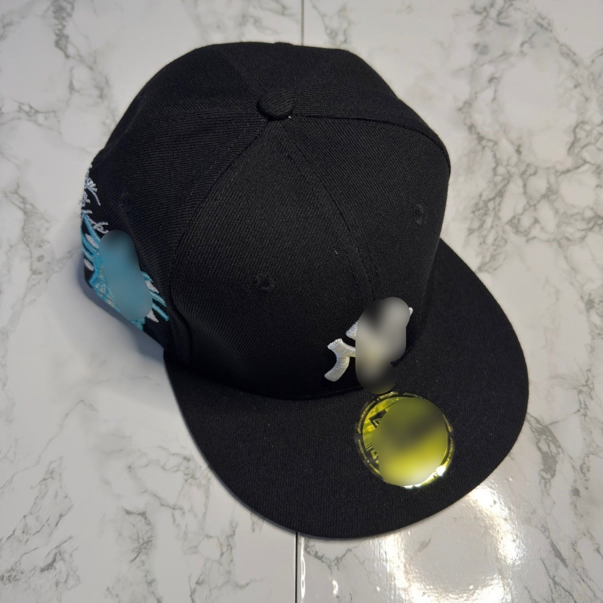 Caps